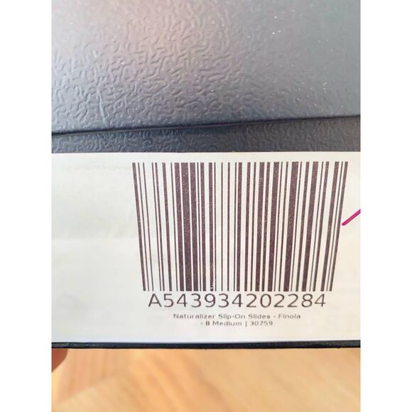 NWT/B Naturalizer Finola White Leather Sandals 8 us Buckle Detail/Summer Shoes - Picture 13 of 13